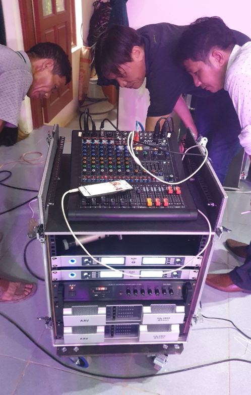 lắp đăt hệ thống âm thanh ánh sáng nhà văn hóa huyện xã 3